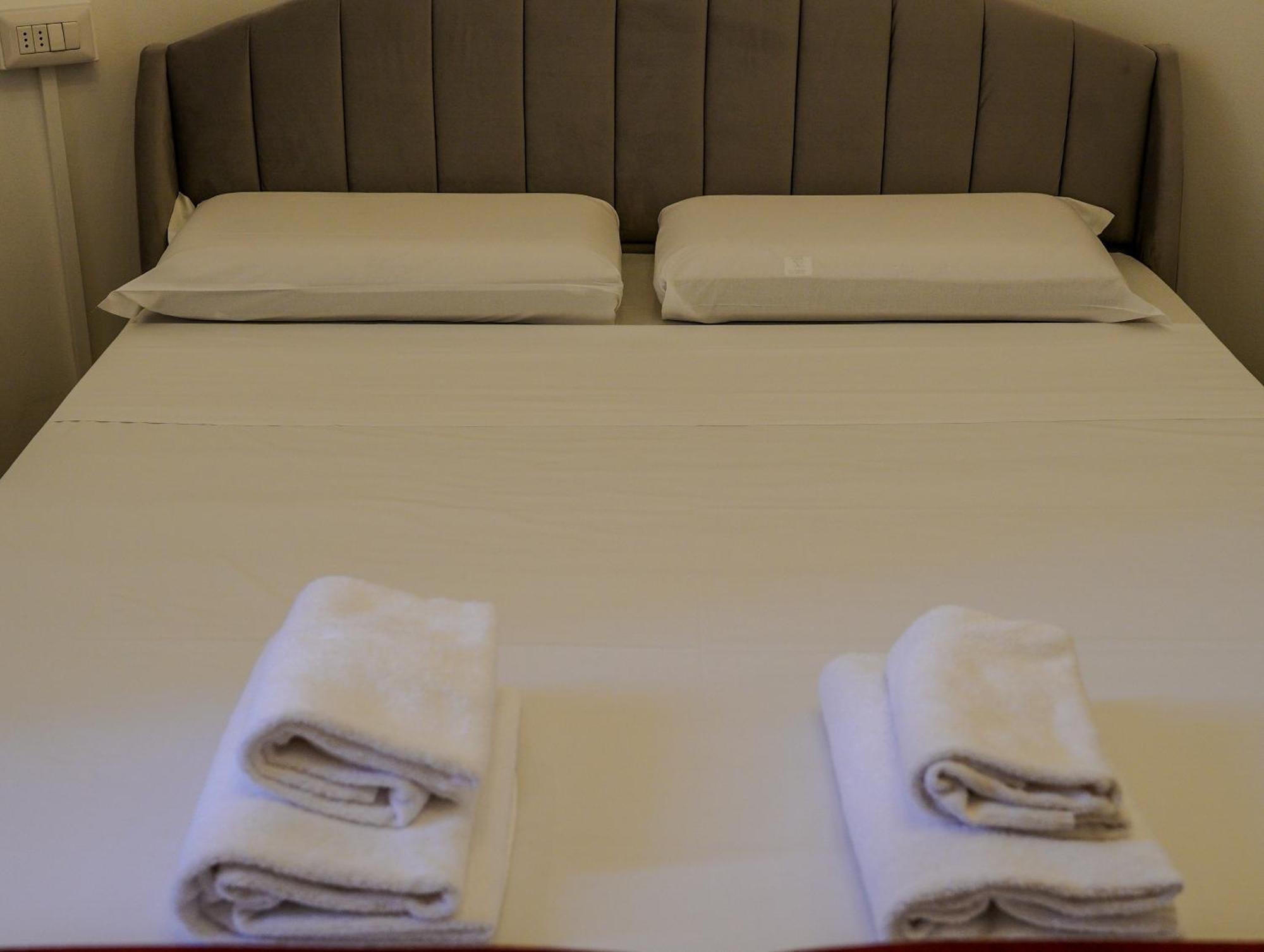 Feel - Mille Suites Bergamo Bagian luar foto