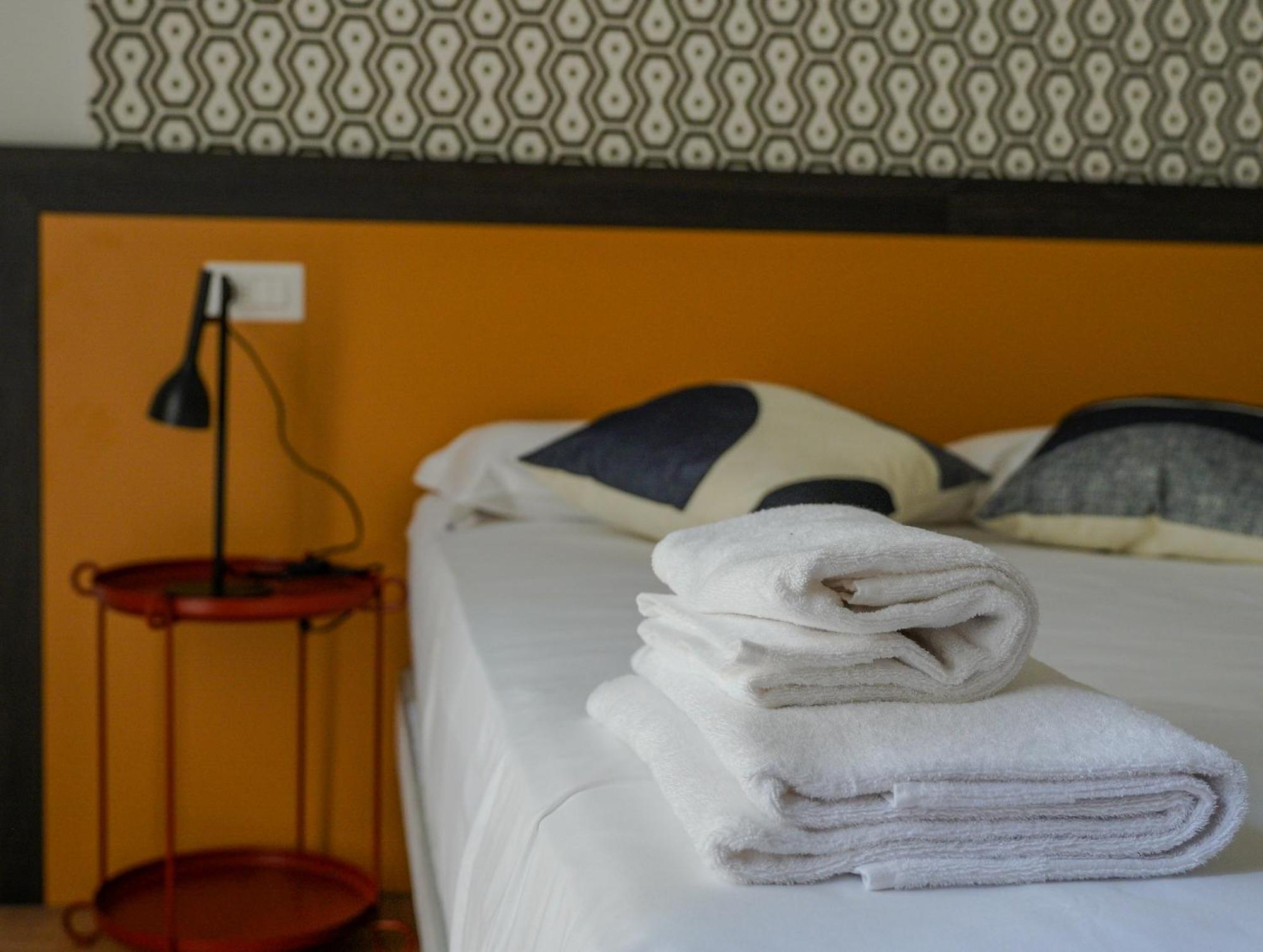 Feel - Mille Suites Bergamo Bagian luar foto