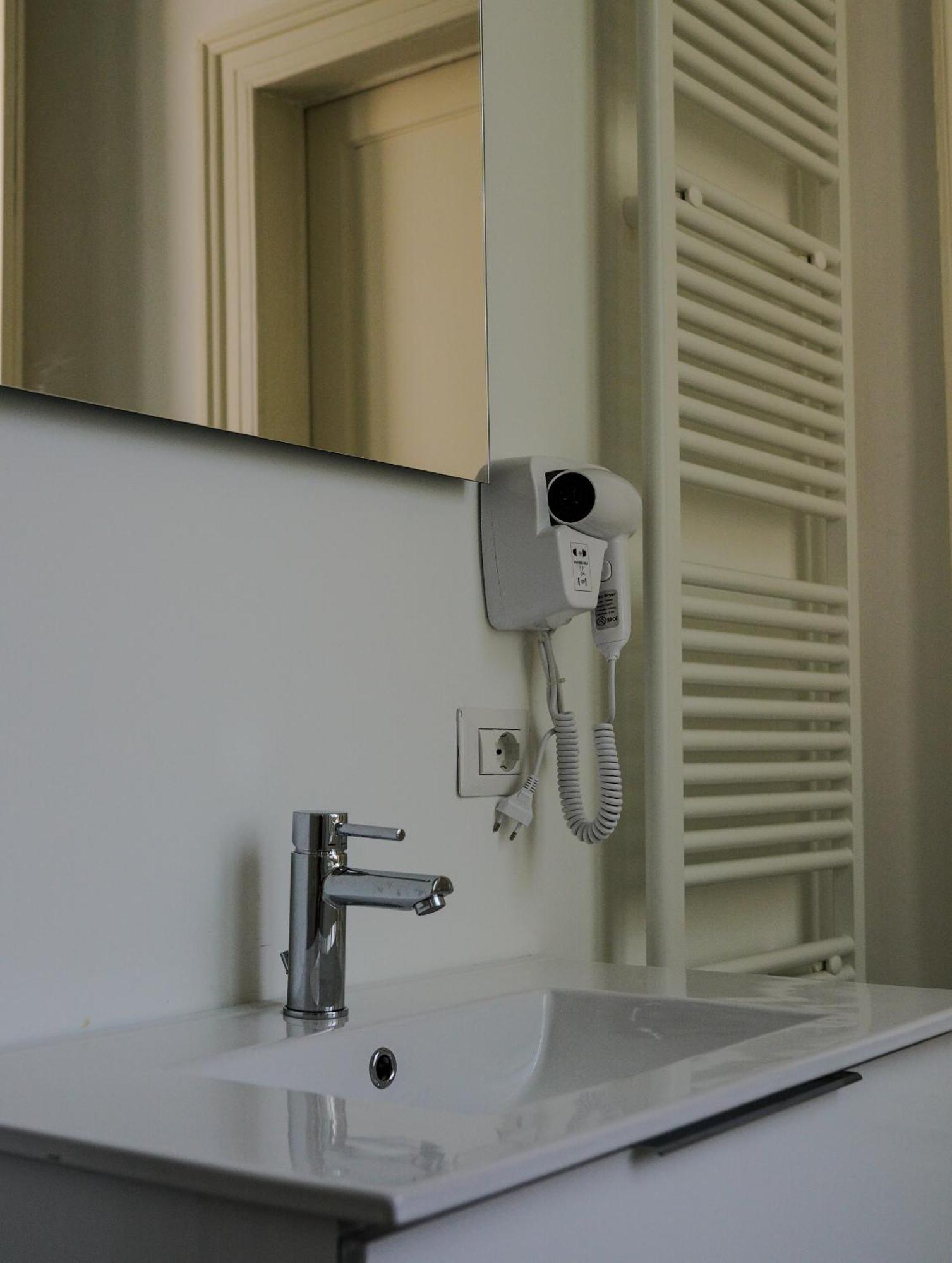 Feel - Mille Suites Bergamo Bagian luar foto