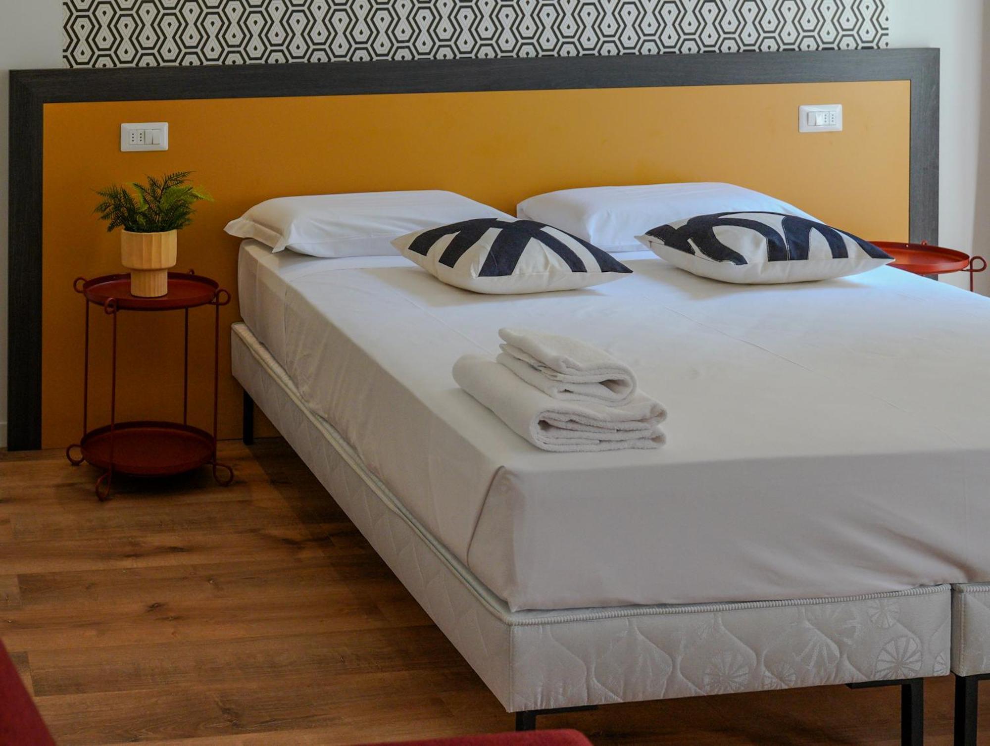 Feel - Mille Suites Bergamo Bagian luar foto